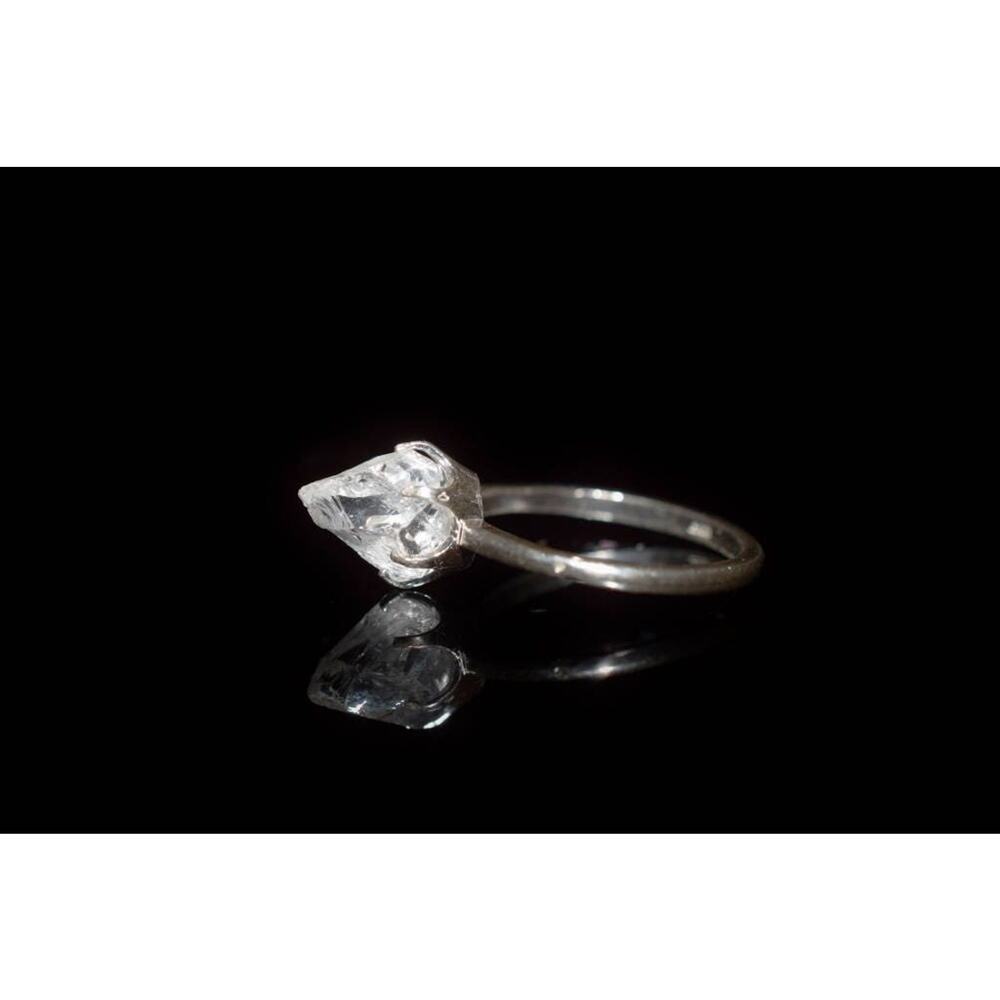 alternative raw diamond engagement rings, raw crystal size 4 5 6 7 8 8 9 10 11